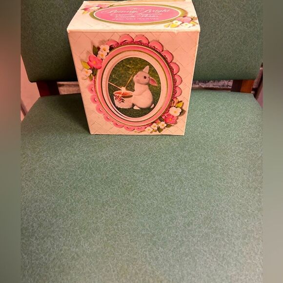 Vintage Avon Bunny Bright  ceramic candle holder - Picture 1 of 5